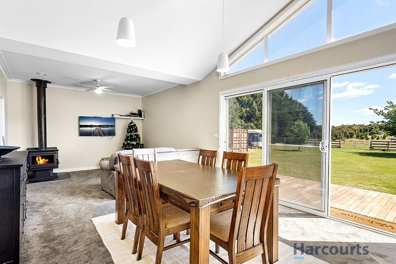 Photo - 4 Leitch Road, Scarsdale VIC 3351 - Image 5