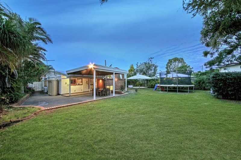 Photo - 4 Lerose Avenue, Kallangur QLD 4503 - Image 3