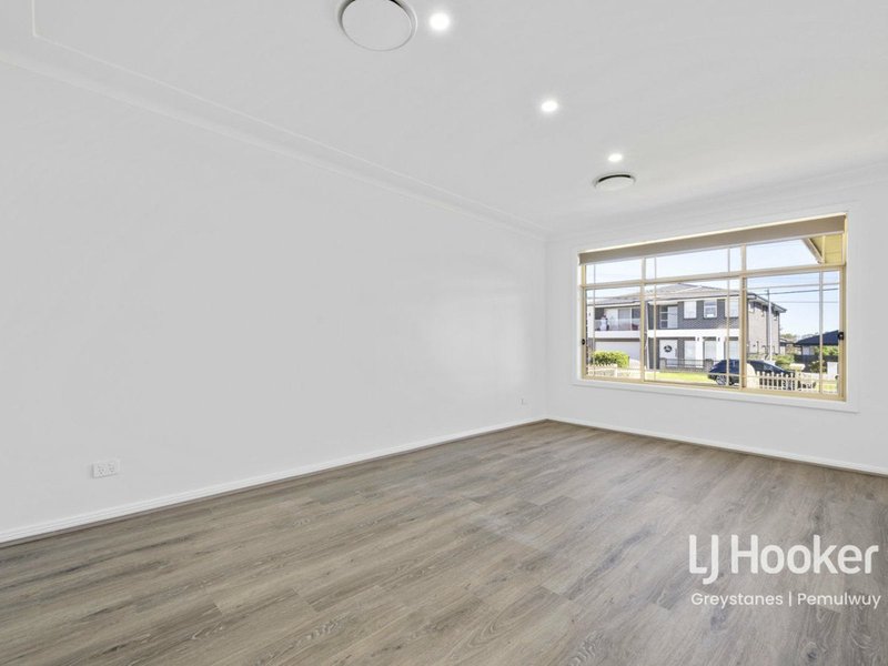 Photo - 4 Lester Road, Greystanes NSW 2145 - Image 3