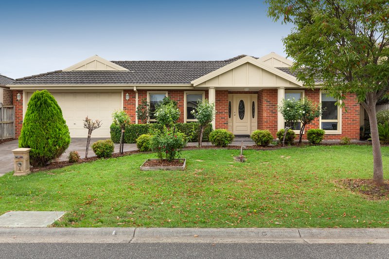 4 Lia Amie Place, Berwick VIC 3806