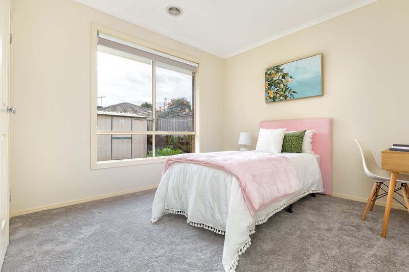 Photo - 4 Lia Amie Place, Berwick VIC 3806 - Image 16