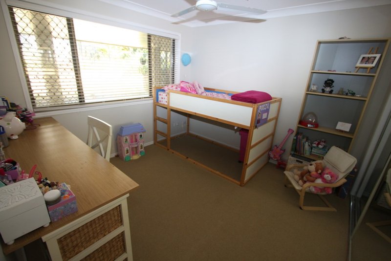 Photo - 4 Lillian Crescent, Ashmore QLD 4214 - Image 14