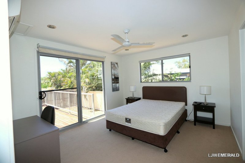 Photo - 4 Lilly Close, Emerald QLD 4720 - Image 11