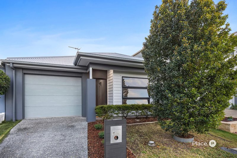 Photo - 4 Lincoln Crescent, Upper Kedron QLD 4055 - Image 1