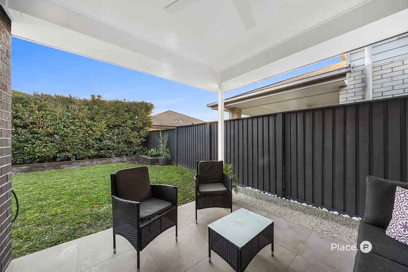 Photo - 4 Lincoln Crescent, Upper Kedron QLD 4055 - Image 6