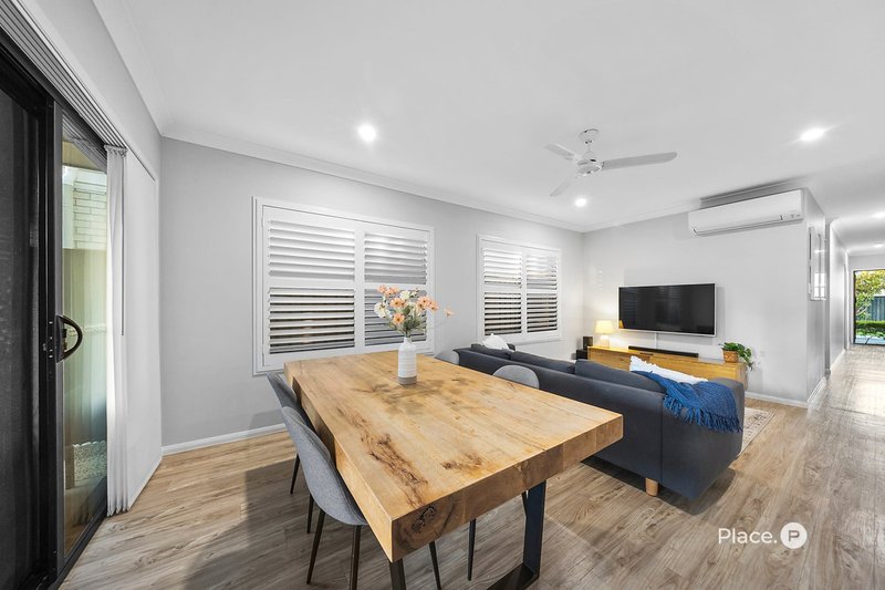 Photo - 4 Lincoln Crescent, Upper Kedron QLD 4055 - Image 8