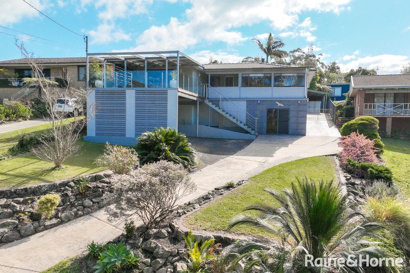 Photo - 4 Linden Way, Mollymook Beach NSW 2539 - Image 2