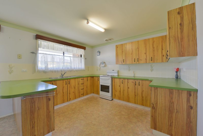 Photo - 4 Lindon Crescent, Kootingal NSW 2352 - Image 5