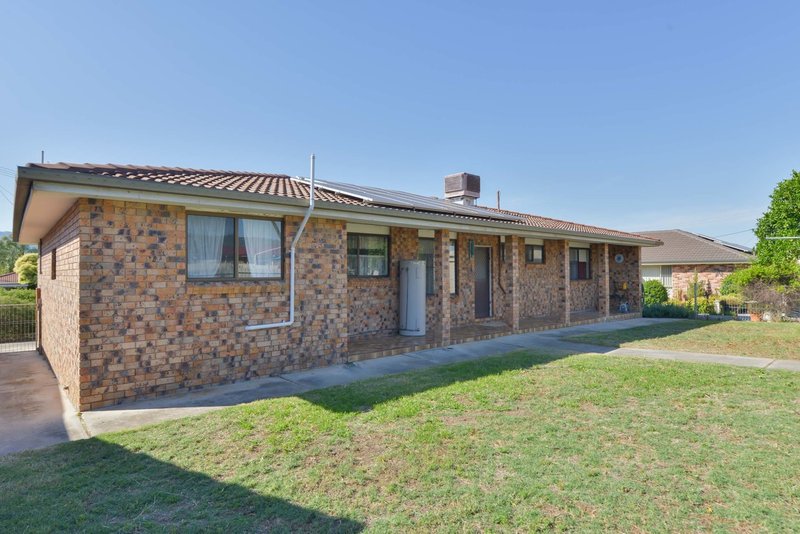 Photo - 4 Lindon Crescent, Kootingal NSW 2352 - Image 12