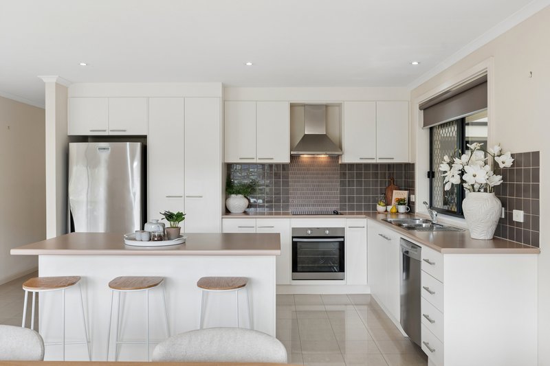 Photo - 4 Lindsay Close, Mount Barker SA 5251 - Image 3