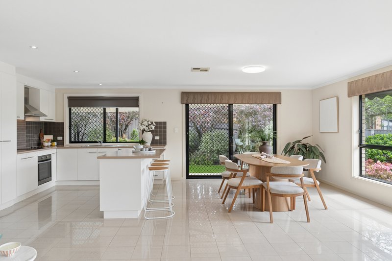 Photo - 4 Lindsay Close, Mount Barker SA 5251 - Image 5