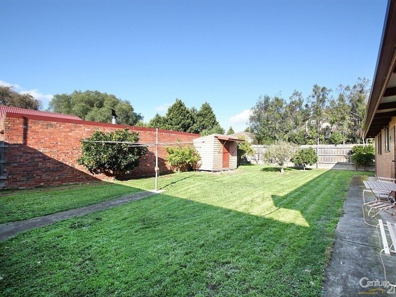 Photo - 4 Lindsay Street, Mckinnon VIC 3204 - Image 8