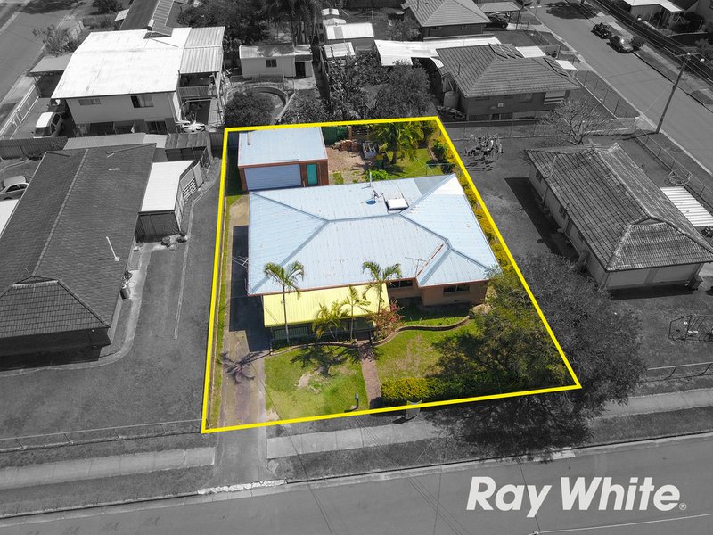 Photo - 4 Link Street, Woodridge QLD 4114 - Image 2