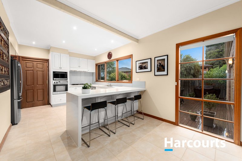 Photo - 4 Lisa Close, Wantirna South VIC 3152 - Image 6