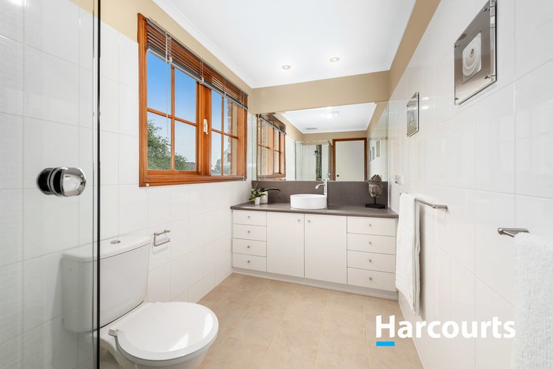 Photo - 4 Lisa Close, Wantirna South VIC 3152 - Image 9