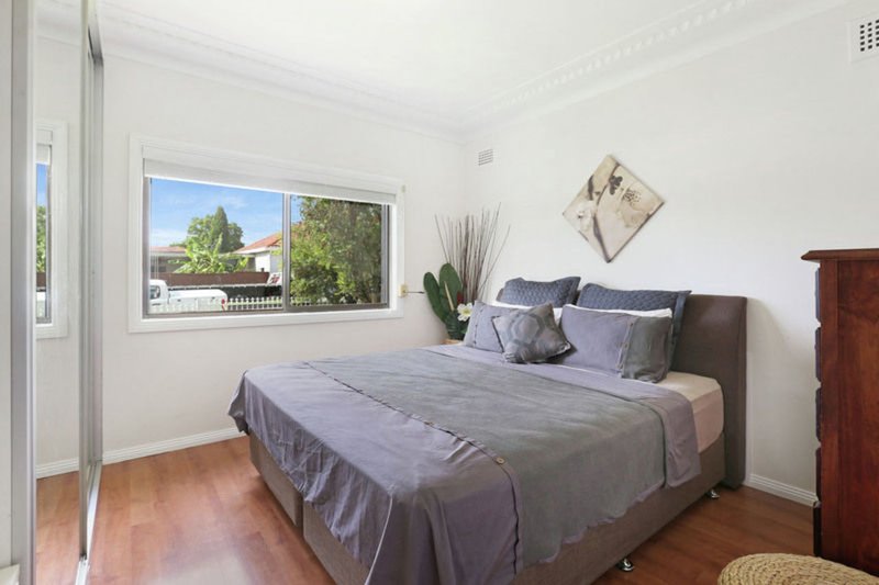 Photo - 4 Lisgar St , Granville NSW 2142 - Image 6