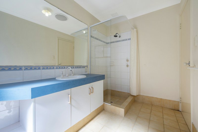 Photo - 4 Littlefield Road, High Wycombe WA 6057 - Image 16