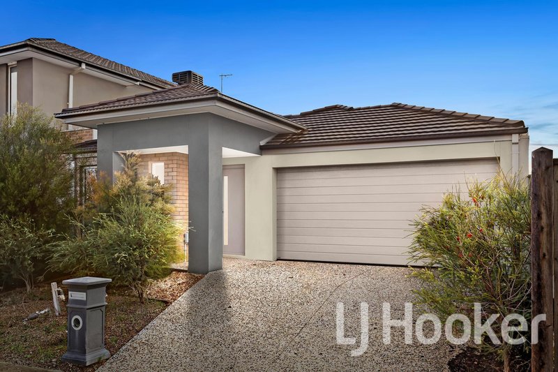 4 Living Crescent, Point Cook VIC 3030