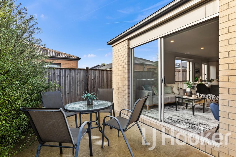 Photo - 4 Living Crescent, Point Cook VIC 3030 - Image 12