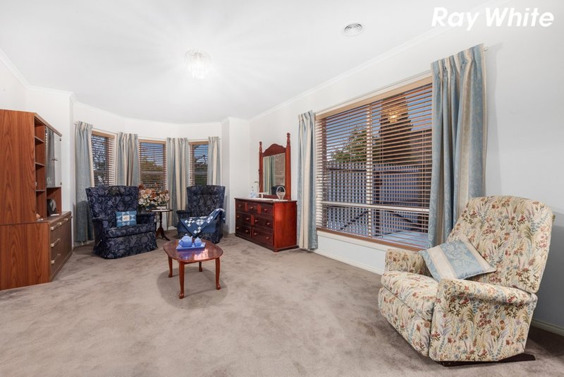 Photo - 4 Livingstone Boulevard, Pakenham VIC 3810 - Image 3