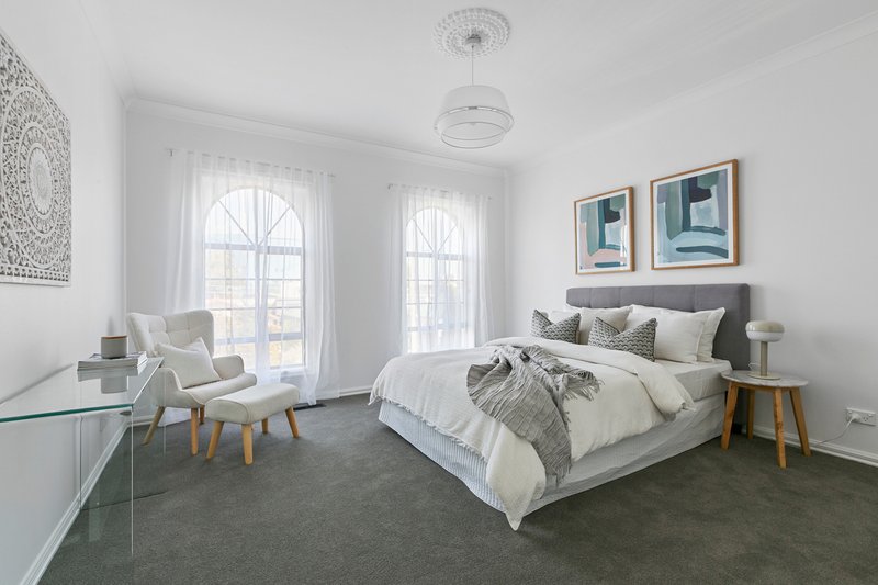 Photo - 4 Livingstone Parade, Preston VIC 3072 - Image 12