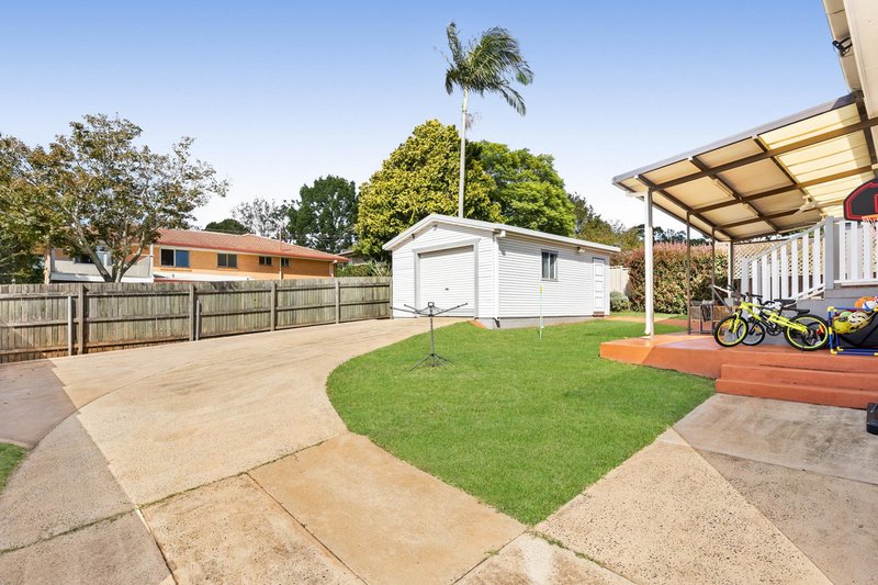 Photo - 4 Loch Street, Centenary Heights QLD 4350 - Image 16