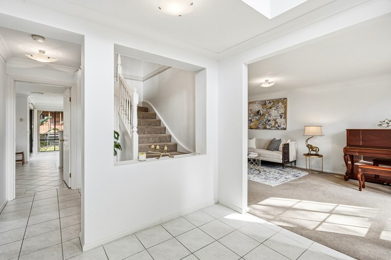 Photo - 4 Lockyer Close, Dural NSW 2158 - Image 3