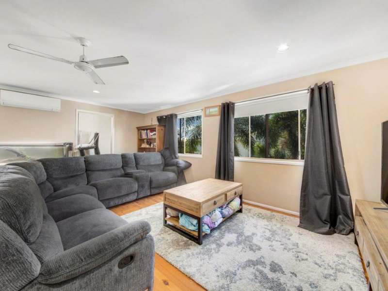 Photo - 4 Lomandra Street, Boyne Island QLD 4680 - Image 3