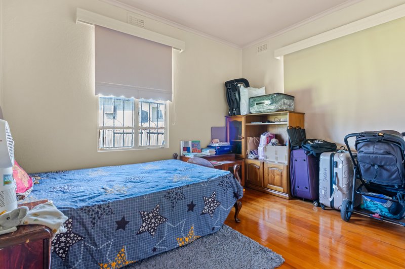 Photo - 4 Lord Place, Braybrook VIC 3019 - Image 5