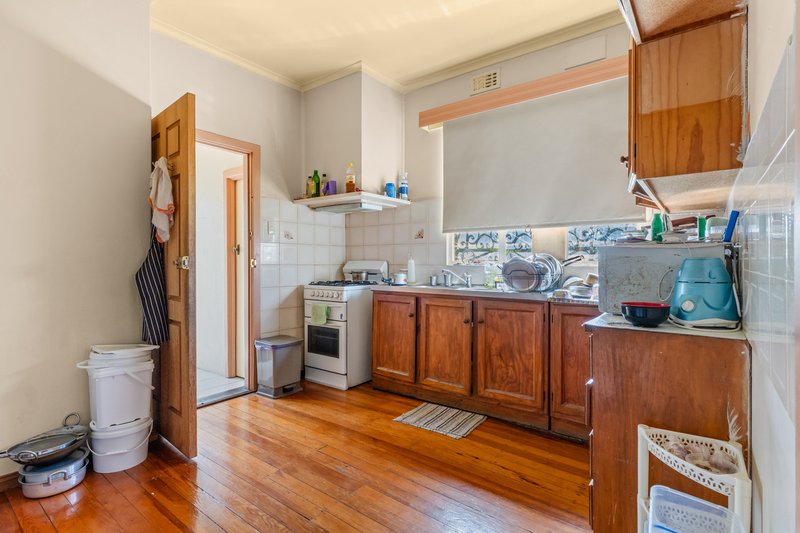 Photo - 4 Lord Place, Braybrook VIC 3019 - Image 7