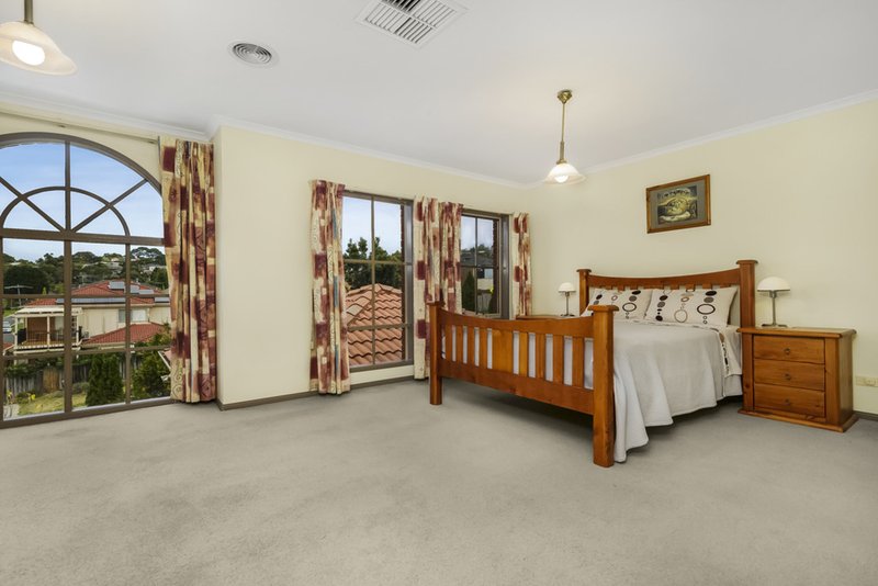 Photo - 4 Lori Place, Glen Waverley VIC 3150 - Image 6