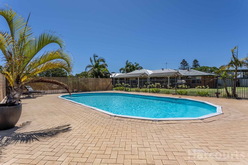 Photo - 4 Lorian Road, Gnangara WA 6077 - Image 4