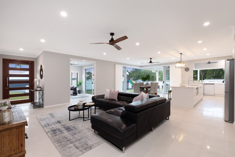 Photo - 4 Lorikeet Street, Upper Kedron QLD 4055 - Image 7