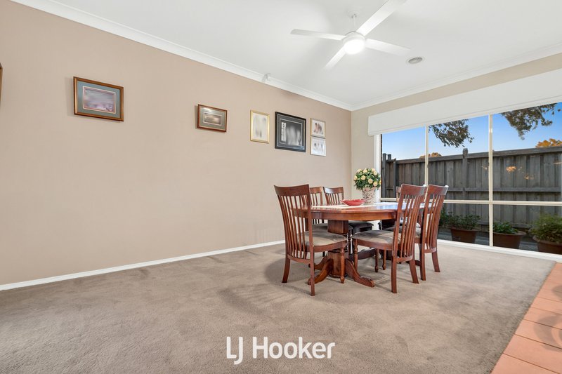 Photo - 4 Louise Mack Walk, Lynbrook VIC 3975 - Image 6