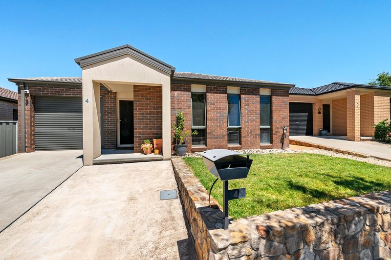 4 Loveday Crescent, Casey ACT 2913