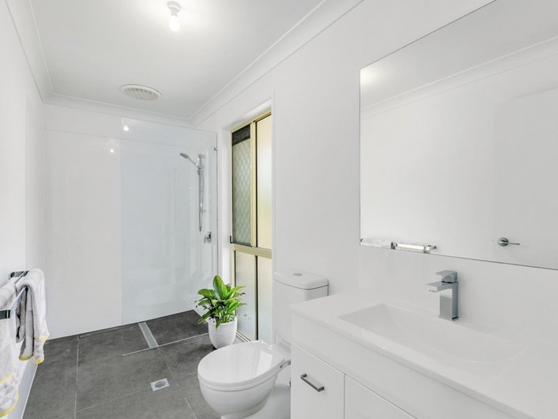 Photo - 4 Lovell Court, Worongary QLD 4213 - Image 7