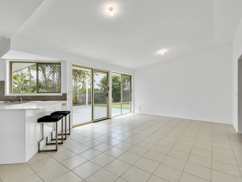 Photo - 4 Lovell Court, Worongary QLD 4213 - Image 3