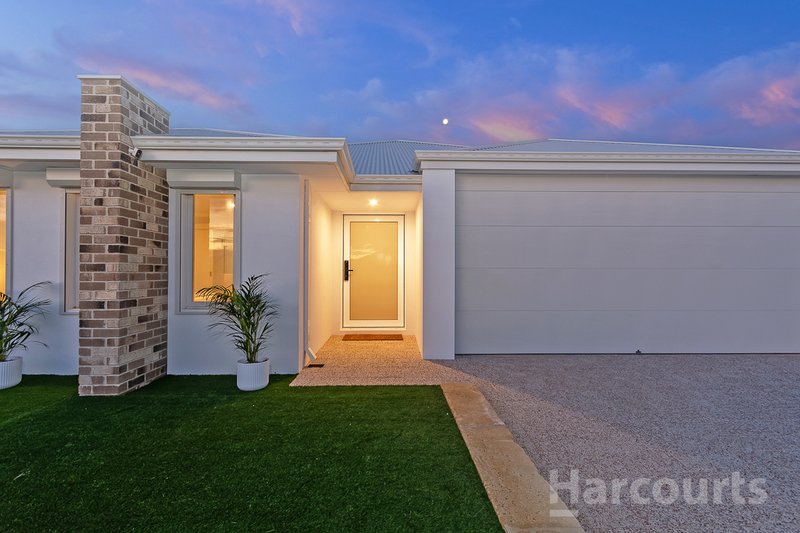 Photo - 4 Lucent Approach, Eglinton WA 6034 - Image 2