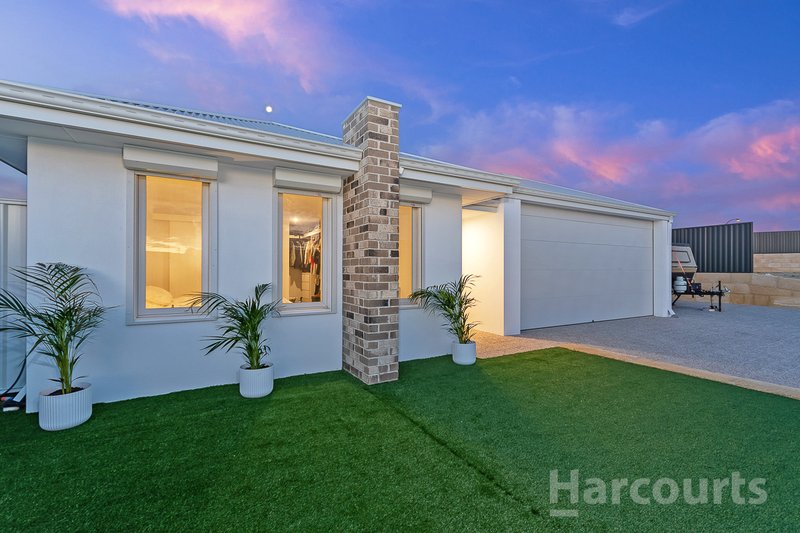 Photo - 4 Lucent Approach, Eglinton WA 6034 - Image 3