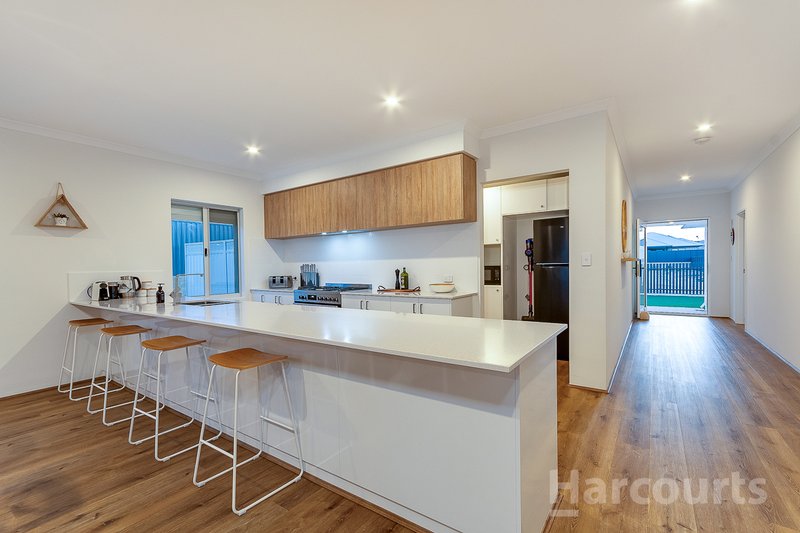 Photo - 4 Lucent Approach, Eglinton WA 6034 - Image 9