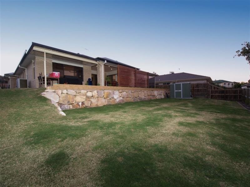 Photo - 4 Luke Court, Cashmere QLD 4500 - Image 3