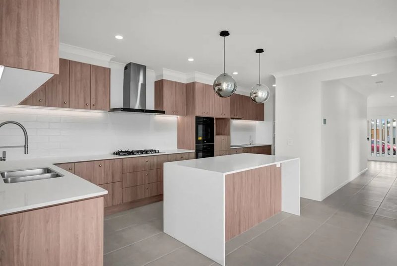 Photo - 4 Lunar Street, Flagstone QLD 4280 - Image 3