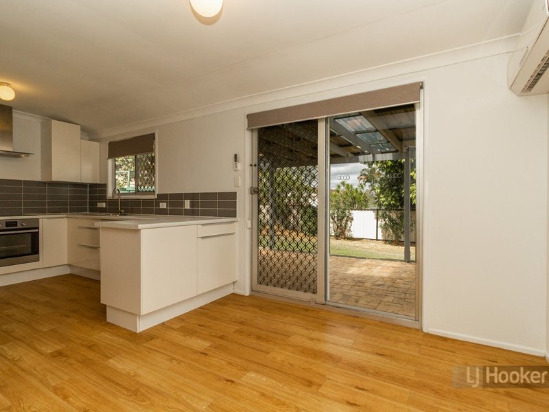 Photo - 4 Lupus Street, Hillcrest QLD 4118 - Image 6