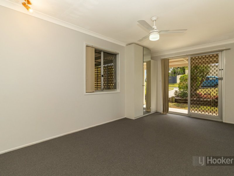 Photo - 4 Lupus Street, Hillcrest QLD 4118 - Image 10