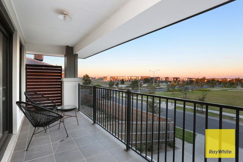 Photo - 4 Lure Avenue, Point Cook VIC 3030 - Image 9