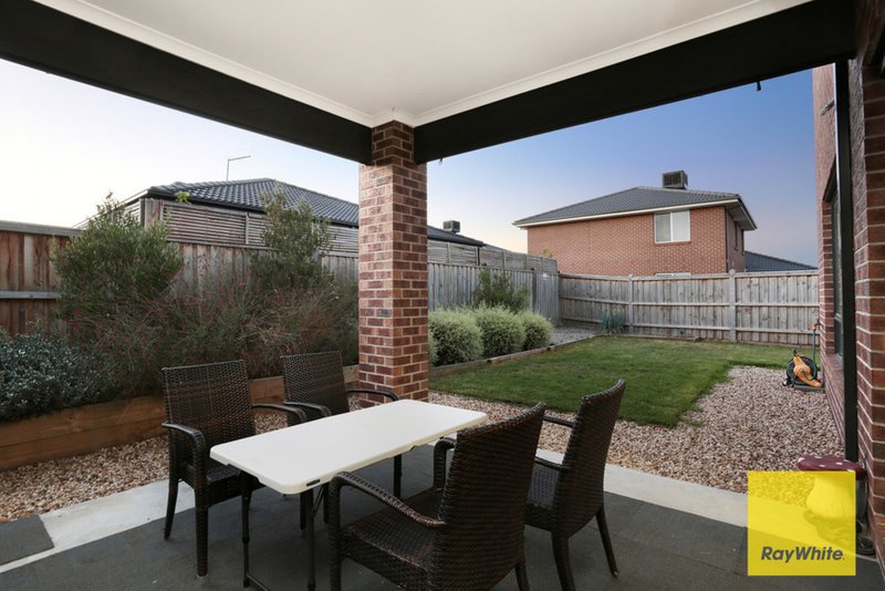 Photo - 4 Lure Avenue, Point Cook VIC 3030 - Image 16