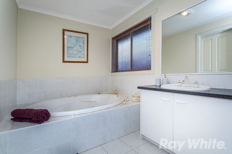 Photo - 4 Lyall Court, Dandenong North VIC 3175 - Image 14