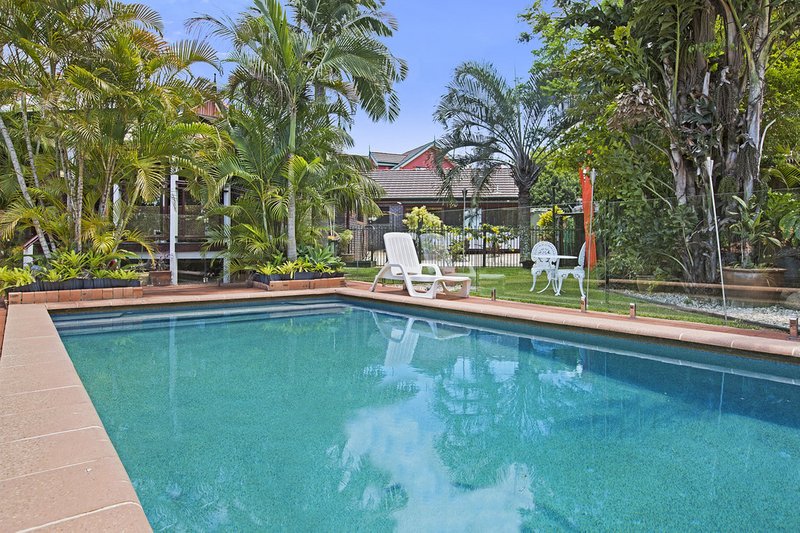 Photo - 4 Lydford Court, Murrumba Downs QLD 4503 - Image 7