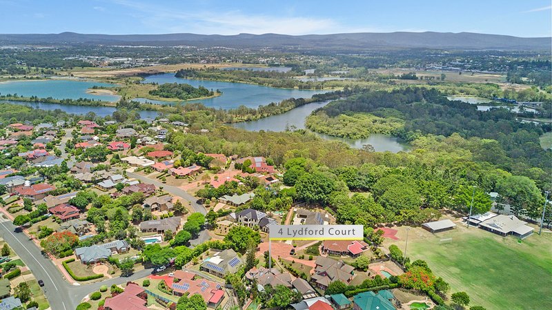 Photo - 4 Lydford Court, Murrumba Downs QLD 4503 - Image 25