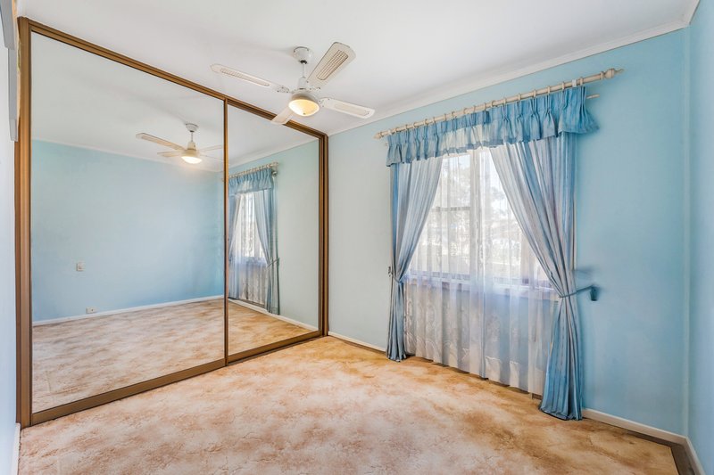 Photo - 4 Lyndley Street, Busby NSW 2168 - Image 7